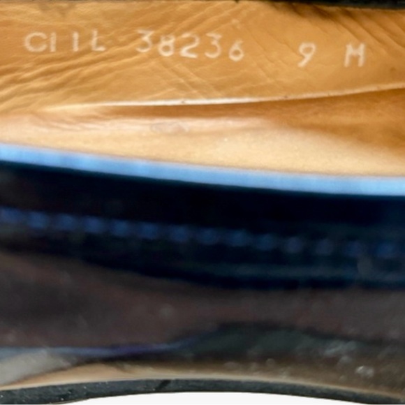 Stuart Weitzman Navy (patent) & Tan Leather Loafers Size 9 - Picture 4 of 6